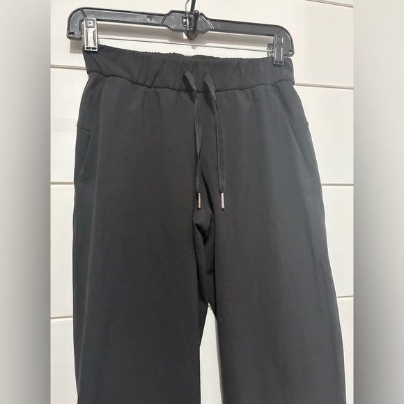 Lululemon On the Fly Jogger *Luxtreme
Black size 2 - Picture 7 of 11